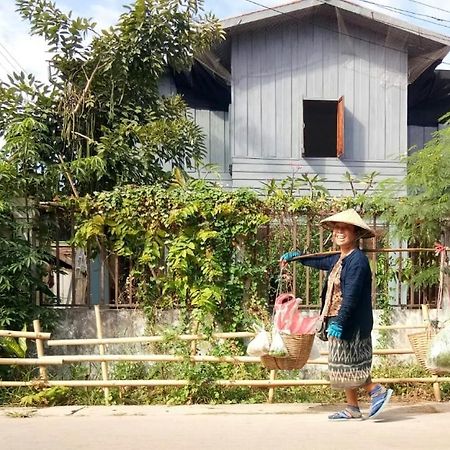 Vanpila Savannakhet Esterno foto