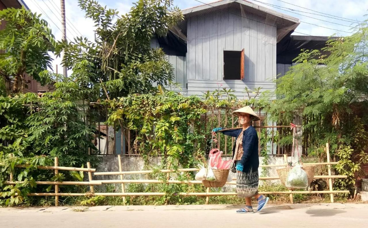 Vanpila Savannakhet Esterno foto