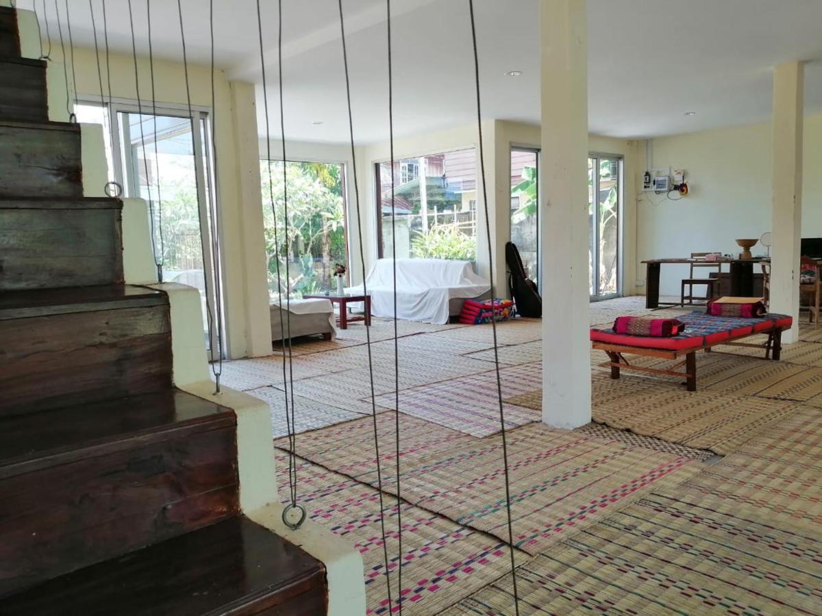 Vanpila Savannakhet Esterno foto